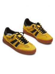 Steve Madden Skórzane sneakersy w kolorze żółto-czarnym rozmiar: 38. Czarne trampki Steve Madden, bez wzorów, bez zapięcia. Za 223.46 zł.
