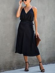 Milan Kiss Sukienka w kolorze czarnym rozmiar: XL. Czarne sukienki Milan Kiss, na imprezę, xl, bez wzorów, bez kołnierzyka, bez ramiączek, midi. Za 114.98 zł.