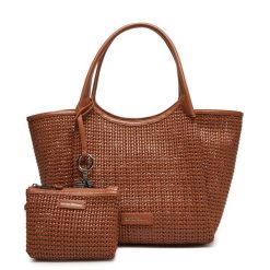 Torebka Emporio Armani. Brązowe shopper Emporio Armani, bez wzorów, bez dodatków. Za 1,099.00 zł.