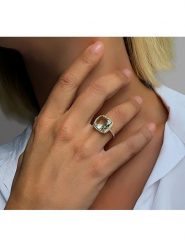 Les Petites Précieuses Pozłacany pierścionek z cyrkoniami i ametystem rozmiar: 50. Zielone pierścionki Les Petites Précieuses, z ametystem, pozłacane. Za 404.99 zł.