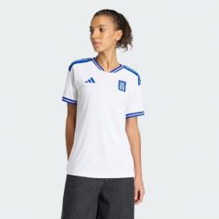 Koszulka podstawowa Grecja 26. Białe bluzki Adidas, bez wzorów, sportowe, bez kołnierzyka, bez ramiączek. Za 439.00 zł.