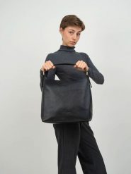 Christian Laurier Skórzana torebka "Orient" w kolorze czarnym - 38,5 x 34 x 13 cm rozmiar: onesize. Czarne torby na ramię Christian Laurier, bez wzorów, z materiału, na ramię, bez dodatków. Za 413.99 zł.