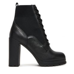 Botki Aldo. Czarne botki Aldo, bez wzorów, bez obcasa, na słupku, bez zapięcia. Za 619.99 zł.