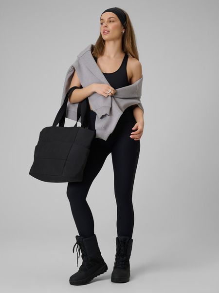 4F Legginsy dzianinowe prążkowane damskie - czarne S. Czarne legginsy 4f, s, bez wzorów, z dzianiny, z podwyższonym stanem, długie. Za 129.99 zł.