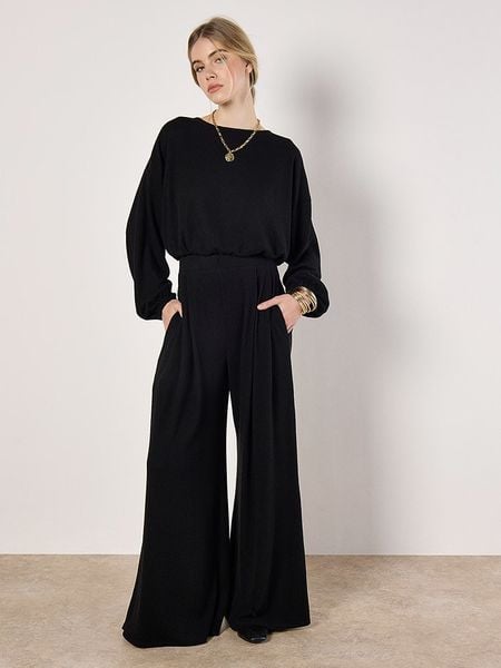 Apricot Bluzka w kolorze czarnym rozmiar: S. Czarne bluzki Apricot, s, bez wzorów, bez kołnierzyka, bez ramiączek. Za 79.21 zł.