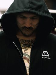 MANTO bluza z kapturem FIGHT COMPANY czarna. Czarne bluzy MANTO, xs, bez wzorów, z bawełny, z kapturem. Za 289.00 zł.