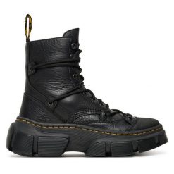 Trzewiki Dr. Martens. Czarne botki Dr. Martens, bez wzorów, bez obcasa, na płaskiej podeszwie, bez zapięcia. Za 949.99 zł.
