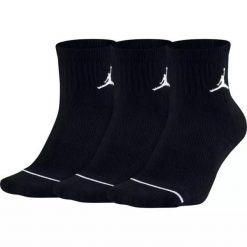 Skarpety nike air jordan jumpman qtr 3 pary. Czarne skarpety Nike, bez wzorów, z elastanu. Za 69.00 zł.
