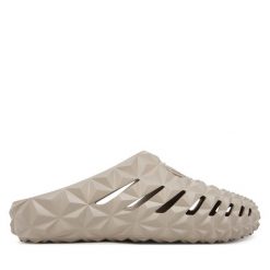 Klapki EA7 Emporio Armani. Brązowe klapki EA7 Emporio Armani, bez wzorów, bez obcasa. Za 419.99 zł.