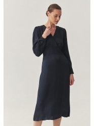 TATUUM Sukienka w kolorze granatowym rozmiar: 42. Niebieskie sukienki Tatuum, bez wzorów, z wiskozy, bez kołnierzyka, bez ramiączek, midi. Za 229.95 zł.