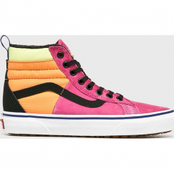 Vans - Trampki. Czerwone trampki Vans, bez wzorów, z gumy, bez zapięcia. W wyprzedaży za 269.90 zł.