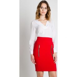 Czerwona ołówkowa spódnica BIALCON. Czerwone spódnice BIALCON, bez wzorów, eleganckie, mini, ołówkowe. W wyprzedaży za 110.00 zł.