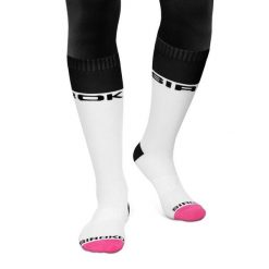 Skarpety snowboardowe Siroko Fuji White. Białe skarpety SIROKO, bez wzorów. Za 63.00 zł.