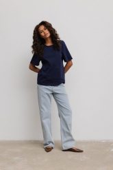 Damski T-Shirt w kolorze DARK NAVY - CAMAS-M/L. Niebieskie t-shirty Marsala, l, bez wzorów, z bawełny, bez kołnierzyka, bez ramiączek. Za 159.90 zł.