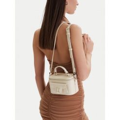 Torebka Eva Minge. Torebki klasyczne Eva Minge, bez wzorów, bez dodatków. Za 199.99 zł.