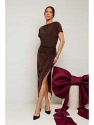 Made of emotion Sukienka w kolorze brązowym rozmiar: XL. Brązowe sukienki Made Of Emotion, na co dzień, xl, bez wzorów, bez kołnierzyka, bez ramiączek, maxi, proste. Za 229.99 zł.