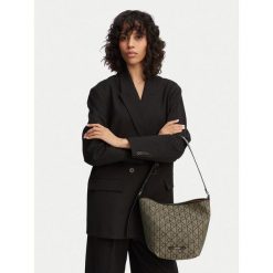 Torebka Calvin Klein. Brązowe torebki klasyczne Calvin Klein, bez wzorów, bez dodatków. Za 529.99 zł.