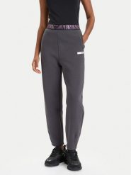 EA7 Emporio Armani Spodnie dresowe 7W000678 AF13151 U8117 Szary Regular Fit. Szare spodnie sportowe EA7 Emporio Armani, m, bez wzorów, z dresówki. Za 439.99 zł.