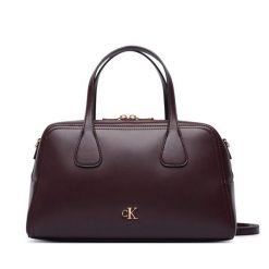 Torebka Calvin Klein. Czerwone torebki klasyczne Calvin Klein, bez wzorów, bez dodatków. Za 569.99 zł.