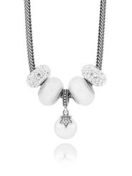 CHARM'S Srebrny naszyjnik z charmsami i zawieszką - dł. 45 cm rozmiar: onesize. Białe naszyjniki CHARM'S, z cyrkonią, srebrne. Za 396.24 zł.