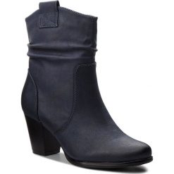 Botki CLARA BARSON WS16067-13. Brązowe botki Clara Barson, bez wzorów, ze skóry ekologicznej, bez obcasa, bez zapięcia. Za 119.99 zł.