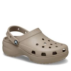 Klapki Crocs. Brązowe klapki Crocs, bez wzorów, bez obcasa. Za 249.99 zł.