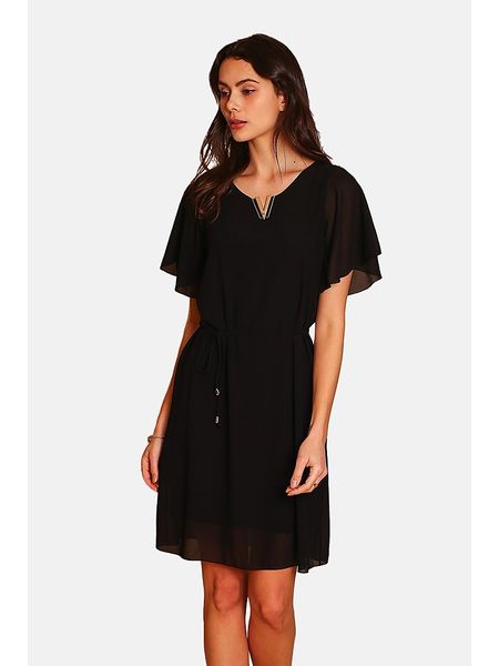 ASSUILI Sukienka w kolorze czarnym rozmiar: 36. Czarne sukienki Assuili, na co dzień, z aplikacjami, z tkaniny, klasyczne, bez kołnierzyka, bez ramiączek, midi, proste. Za 100.04 zł.