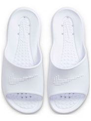 Nike Sportswear Klapki "Victori one" w kolorze białym rozmiar: 40,5. Białe klapki Nike Sportswear, bez wzorów, z otwartym noskiem, bez obcasa. Za 118.28 zł.
