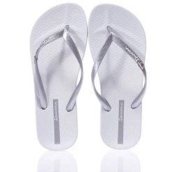 Ipanema damskie klapki białe rozmiar 40. Białe klapki Ipanema, bez wzorów, bez obcasa. Za 67.83 zł.