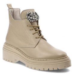 Beżowe Botki Armodo Damskie Obuwie Z Elegancką Ozdobą. Brązowe botki Armodo, z aplikacjami, ze skóry, bez obcasa, na obcasie, bez zapięcia. Za 399.99 zł.