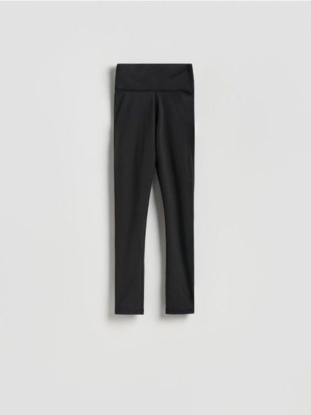 Gładkie legginsy - czarny. Czarne legginsy Reserved, l, bez wzorów, z dzianiny. W wyprzedaży za 65.99 zł.