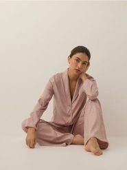 Dwuczęściowa piżama z wiskozy - brązowy. Brązowe piżamy Reserved, bez wzorów, z wiskozy, bez ramiączek. Za 159.99 zł.