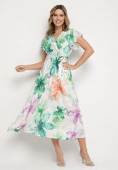 Ciemnozielona Sukienka w Kwiaty o Kopertowym Kroju z Wiązanym Paskiem Redanae. Zielone sukienki Born2be, na co dzień, l, bez wzorów, eleganckie, bez kołnierzyka, bez ramiączek, maxi, kopertowe. Za 74.99 zł.