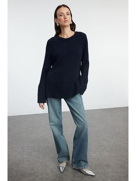 Trendyol Sweter w kolorze granatowym rozmiar: L. Niebieskie swetry Trendyol, l, bez wzorów, z bawełny, bez ramiączek. Za 98.95 zł.