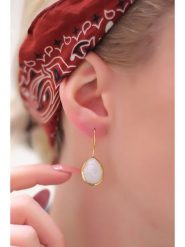 Pierres delicates Pozłacane kolczyki z kamieniami księżycowymi rozmiar: onesize. Żółte kolczyki Pierres delicates, z kamieniem księżycowym, pozłacane, z zapięciem typu bigiel. Za 39.99 zł.