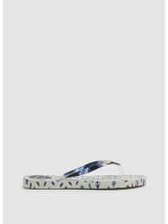 Pepe Jeans FOOTWEAR Japonki w kolorze białym rozmiar: 37. Białe klapki Pepe Jeans FOOTWEAR, bez wzorów, z jeansu, z otwartym noskiem, bez obcasa. Za 61.46 zł.