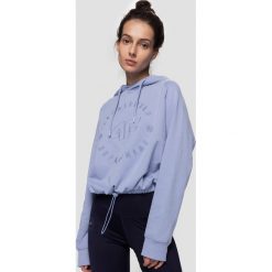Bluza damska BLD292 - jasny niebieski. Niebieskie bluzy 4f, bez wzorów, z dzianiny, z kapturem. W wyprzedaży za 99.99 zł.