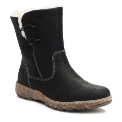 Botki Rieker. Czarne botki Rieker, bez wzorów, bez obcasa, na płaskiej podeszwie, bez zapięcia. Za 258.99 zł.