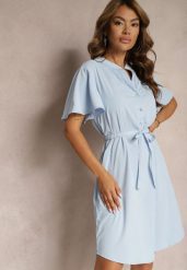 Niebieska Trapezowa Sukienka z Dekoltem Zapinanym na Guziki i Materiałowym Paskiem w Talii Vikiiraes. Niebieskie sukienki Renee, l, bez wzorów, z materiału, eleganckie, bez kołnierzyka, bez ramiączek, midi, trapezowe. Za 109.99 zł.