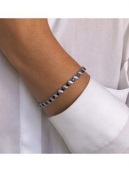 Les Petites Précieuses Srebrna bransoletka z cyrkoniami rozmiar: onesize. Niebieskie bransoletki Les Petites Précieuses, z cyrkonią, srebrne. Za 368.45 zł.