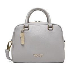 Torebka Nine West. Niebieskie torebki klasyczne Nine West, bez wzorów, bez dodatków. Za 349.99 zł.