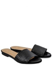 LaShoe Klapki w kolorze czarnym rozmiar: 41. Czarne klapki LaShoe, bez wzorów, z materiału, bez obcasa. Za 156.98 zł.