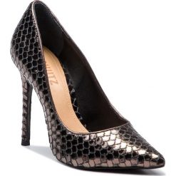 Szpilki SCHUTZ - S02091 0088 0032 U Aco. Szare szpilki Schutz, bez wzorów, ze skóry ekologicznej, eleganckie, bez obcasa, na obcasie, bez zapięcia. W wyprzedaży za 439.00 zł.