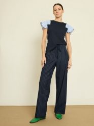 BGN Koszulka w kolorze granatowym rozmiar: 38. Niebieskie bluzki BGN, z aplikacjami, bez kołnierzyka, bez ramiączek. Za 56.99 zł.