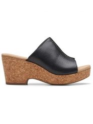 Clarks Skórzane klapki "Giselle Orchid" w kolorze czarnym rozmiar: 37. Czarne klapki Clarks, bez wzorów, z otwartym noskiem, bez obcasa, na koturnie. Za 166.88 zł.