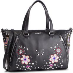 Torebka DESIGUAL - 19SAXPC4 2000. Czarne torebki klasyczne Desigual, z aplikacjami, ze skóry ekologicznej, zdobione, bez dodatków. W wyprzedaży za 199.00 zł.