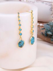 L'Atelier de Gaia Pozłacane kolczyki z turkusami rozmiar: onesize. Żółte kolczyki L'Atelier de Gaia, z turkusem, pozłacane. Za 91.99 zł.