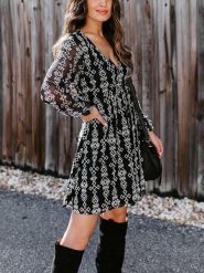 LA Angels Sukienka w kolorze czarnym rozmiar: L. Czarne sukienki LA Angels, l, bez wzorów, bez kołnierzyka, bez ramiączek, mini. Za 165.99 zł.