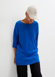 Sweter z dzianiny o splocie drobnych oczek, z rękawami 3/4. Niebieskie swetry bonprix, bez wzorów, z dzianiny, bez ramiączek. Za 79.99 zł.