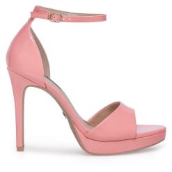 Sandały Nine West. Czerwone sandały Nine West, bez wzorów, bez obcasa, na szpilce, bez zapięcia. Za 229.99 zł.